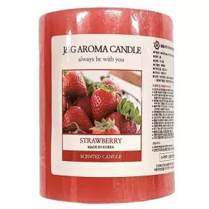 상큼하고 달콤한 딸기밭을 거니는 듯한 향초 400g