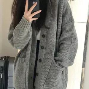 넉넉한핏 여성 루즈핏 브이넥 니트 도톰 가디건 데일리룩