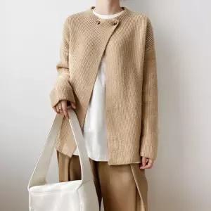 여성 투버튼 니트 랩 가디건 간절기 캐주얼 카디건