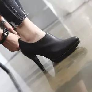국내제작 뾰족코 가보시 옆지퍼 여성 앵클부츠 킬힐Y