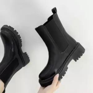 여성패션부츠 첼시부츠 미들힐 삭스 반부츠 블랙