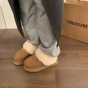 셉띠엠브레 면 가을 가죽 일체형 털 아웃도어 여성슬리퍼 스노 부츠 따뜻한 신발 퍼 단화 통굽 슬리 UNO3