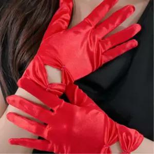 공연 무대의상 리본장식 공단 장갑 행사장 퍼레이드 세련 성가단