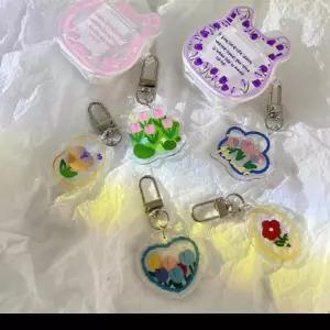 꽃 튤립 장미 아크릴 가방걸이 차키 핸드폰 에어팟 가방 케이스 고급 키링