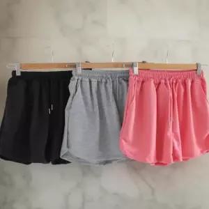 [다잇템]여성 캐쥬얼 둥근밑단 원컬러 고무줄 반바지 (39095926A)