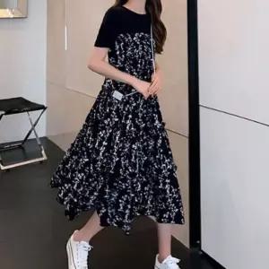 화사하고 세련된 꽃무늬 썸머 원피스 바캉스 휴양지룩