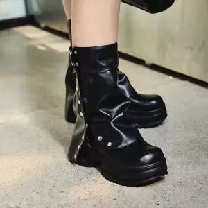 매장정품 SALT AND CHOCOLATE 솔트앤초콜릿 [트와이스 미나 ] 투웨이 버튼 워머 미들부츠 412446006 (7cm1c