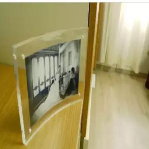 [콩심팥심]스탠드형 커브 자석액자 5R 4545 앤틱액자 테이블액자 아크릴액자