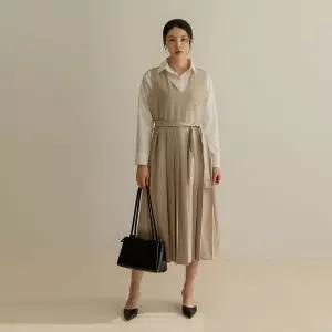 [하프클럽/]반크 브이 주름 벨티드 나시 원피스