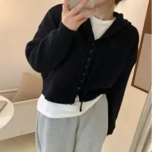 [옷은날개] 여성 보들보들 숏 후드 가디건 간절기 후디 끈 카디건