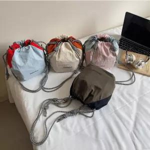 키밍 카메라 스트링 파우치 크로스백 숄더백 보호 가방케이스 추천 배낭 슬링백 커버 여행 용백 여자 여성