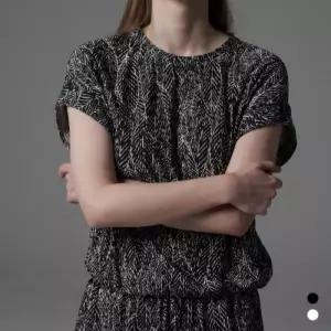 [올리비아로렌]올리비아로렌 MG01 름 셋업 탑_ VOBNS5M5441 (47962847)