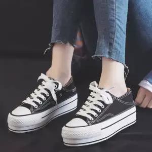 인기상품 통굽 운동화 스니커즈 뮬스타일 접어 시는 패션화 [W8A5F5A_260403]