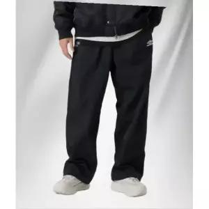엄브로 HBL 로얄 컬리지 와이드  조거 2WAY 우븐 팬츠 블랙UQ321CPT99