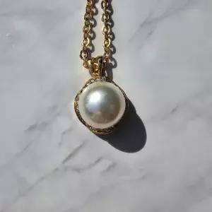 [노블른] 써지컬스틸 골드 도금 진주 큐빅 목걸이