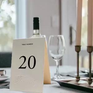 블랙 테이블 번호 1？20 헤드 및 이벤트 기획 가이드가 있는 양면 독립형 4x6 카드 리셉션 파티를 위한