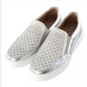 [에스콰이아][에스콰이아] 여성 경량 펀칭 슬립온 3CM(EQCSHL532WH) (P003744299)