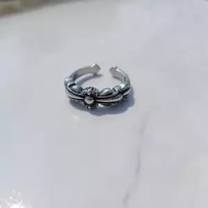 [노블른] 써지컬스틸 롱 플라워 남자 크롬 반지 선물