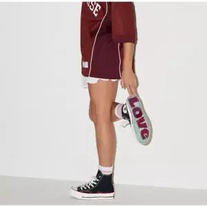 [컨버스](광주신세계)A19061C 발렌타인 척70 하이 캔버스 스니커즈 단화 하츠 블랙