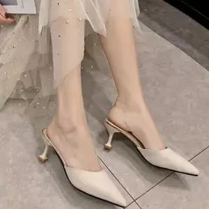 스웨이드 소재 여성 스킬 레토 뮬 디자인 펌프스 구두 스틸 미들힐 슬링백 통굽 웨딩
