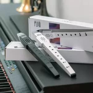 미니 디지털 바람 색소폰 다양한 악기 사운드에 대한 배터리 충전 모드가 내장된 전자 관악기 칼림바 마림