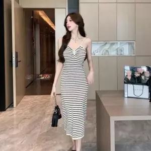 [옷은날개] 꾸안꾸 니트 스트라이프 네추럴 핏 여신룩 롱원피스