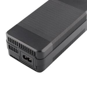 급속 충전 리튬 배터리 충전기, 선풍기 강한 방열 하이 퀄리티, 13 시리즈 48V 리튬 이온 충전기, 54.6V 3A