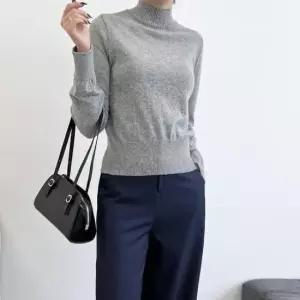 [옷은날개] 여성 보들보들 감촉 반목 목폴라 니트티