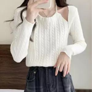 [옷은날개] 여자 봄 데이트 룩 나들이 홀터넥 꽈배기 니트 코디