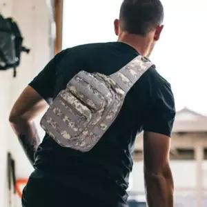 남녀공용 아웃도어 데일리 스타일 수납력 좋은 밀리터리 슬링백 크로스백