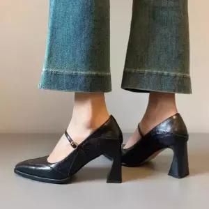 여성 빈티지 하이힐 펌프스 슬림핏 힐 메리제인 일자 스트랩 통굽 패션 슈즈 패피5