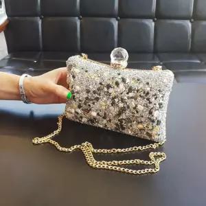 블링 큐빅 싱글 클러치백 골드 핸드 수납가방 패션 여성용