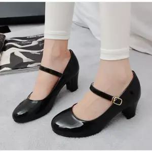 국내제작 에나멜 메리제인 스트랩 미들힐 학생화Y