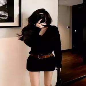 니트 원피스 스커트 검정 미니 스웨터 초겨울 여성패션 프렌치 브이넥 힙업 DL4