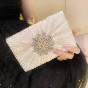 F006955_ 보석장식 클러치백 체인숄더백손가방 파티룩 이브닝백 정장백 스팽글 체인백 지갑