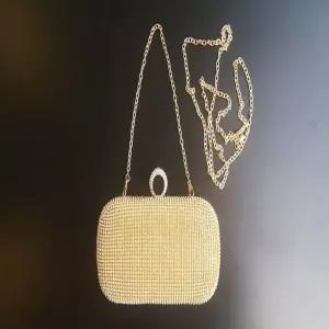 반지모양 포인트 럭셔리 2가지 스트랩 클러치백 골드핸드 수납가방 패션 여성용 클러치