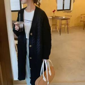 심플패턴 포인트 꾸안꾸 러블리 캐쥬얼 여성 롱가디건여자 코디 겨울 가을 러블리룩 캐룩 여친 20대 30대