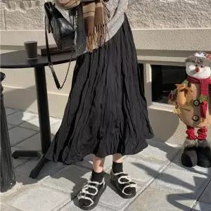 주름 롱 스커트 여성 플레어 A라인 치마 밴딩 블랙 검정 긴치마 데일리룩 캐주얼 가을 겨울 빅사이즈 머메