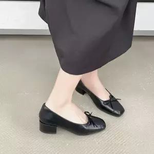 스퀘어토 앞코 포인트 리본 플랫 슈즈 5SS하객 여성패션단화 여자구두 펀칭 여름