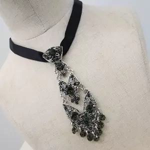 남자 여자 큐빅 보석 넥타이 셀프웨딩레이스초커목걸이 진주 여성 방울 패션아이템 쵸커