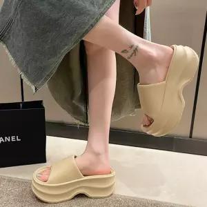 플랫폼 키높이 슬리퍼 여성 쿠션감 EVA 뮬 2컬러푹신한 사무 실내 데일리 패션 신발 가벼운 디자인