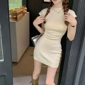 슬림핏 목폴라 캡소매 반팔 원피스레이어드 니트 반원피스 미니 여름