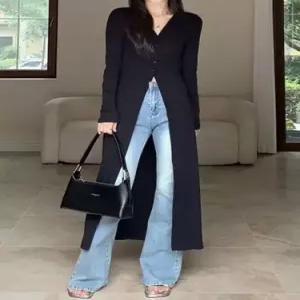 빛채운 검정 니트 브이넥 롱가디건 카디건 여성가디건 슬림핏 OPH3