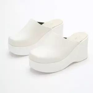 9cm 상굽 한복신발 미장원 통굽 키높이 앞막힘슬리퍼 구두 용구두 혼주 엄마 샌들