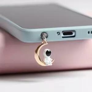 금빛 귀여운 우주비행사 먼지 플러그 매력 충전 포트 차단 USB 타입 C 이어폰 잭 스토퍼 캡 펜다 X5m2