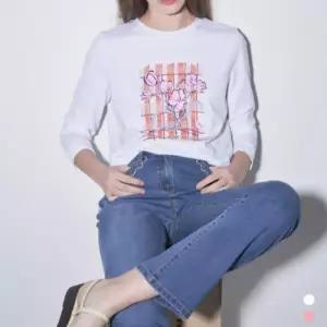 [올리비아로렌]올리비아로렌 MG01 체크플라워 티셔츠_ VOBAL5M3121 (47731581)