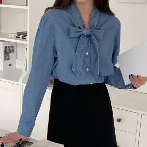 [하프클럽/삐까삐까]리본 데님 블라우스 워싱 청남방 청블라우스