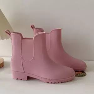 인기상품 네츄럴 스타일 무광 여성 미들기장 레인부츠 [WF8CD1D_260403]