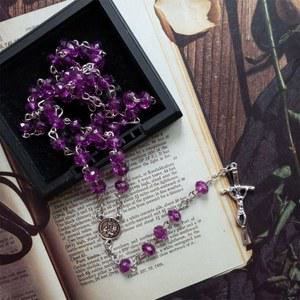 보라색 구슬 십자가 묵주 명상 여성을위한 펜던트 용품 선물 여성기도 목걸이