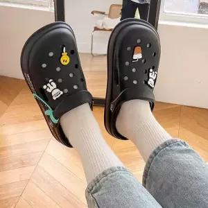 인기상품 블랙 여성샌들슬리퍼 스트랩샌들 펀칭 발이 [WF8FC93_260403]